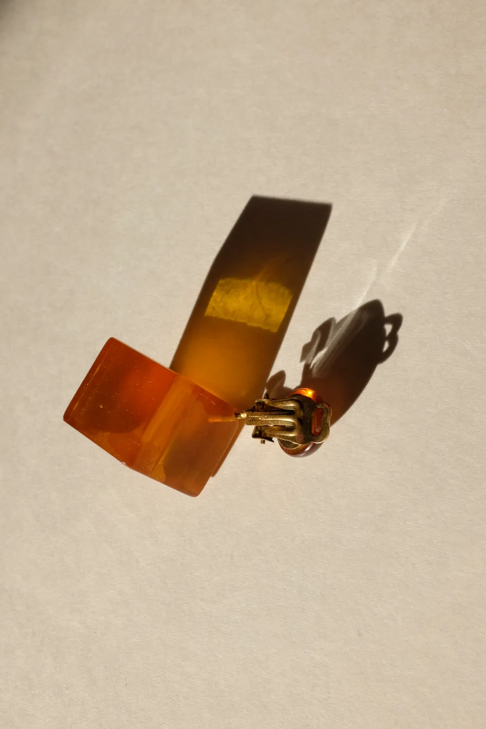 0018_CUBE SINGLE VINTAGE EARRING