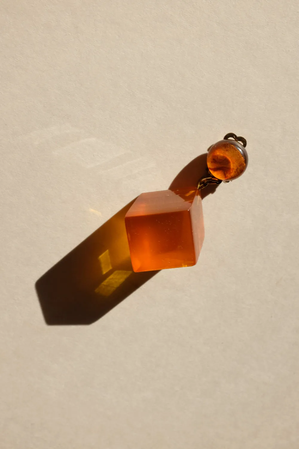 0018_CUBE SINGLE VINTAGE EARRING