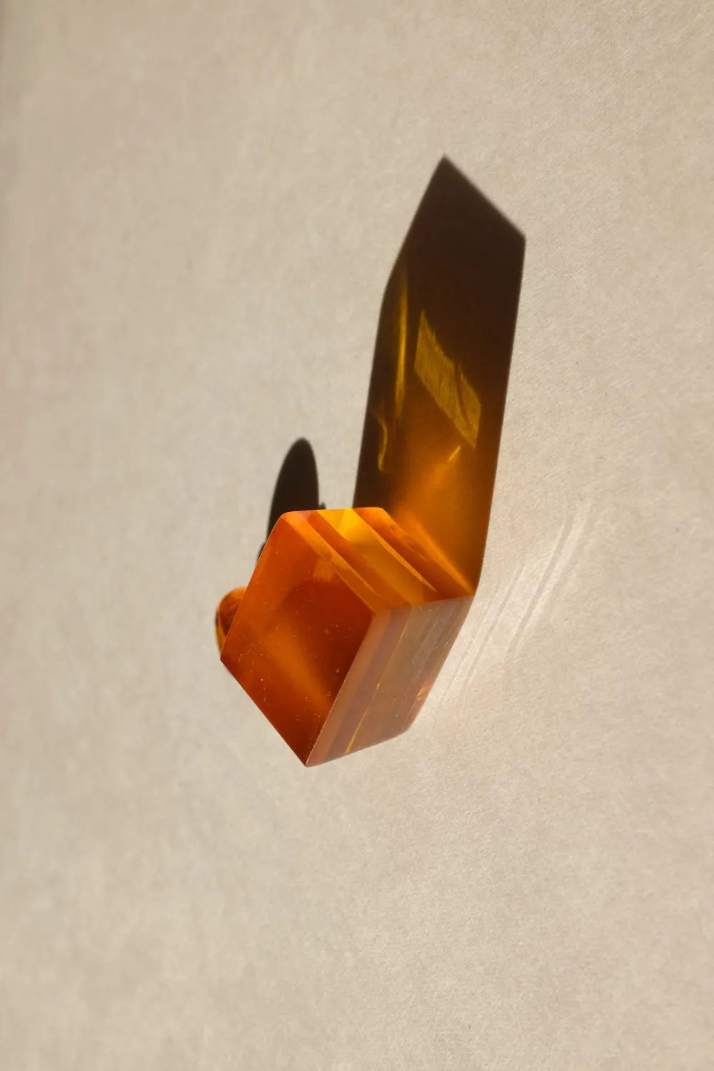 0018_CUBE SINGLE VINTAGE EARRING