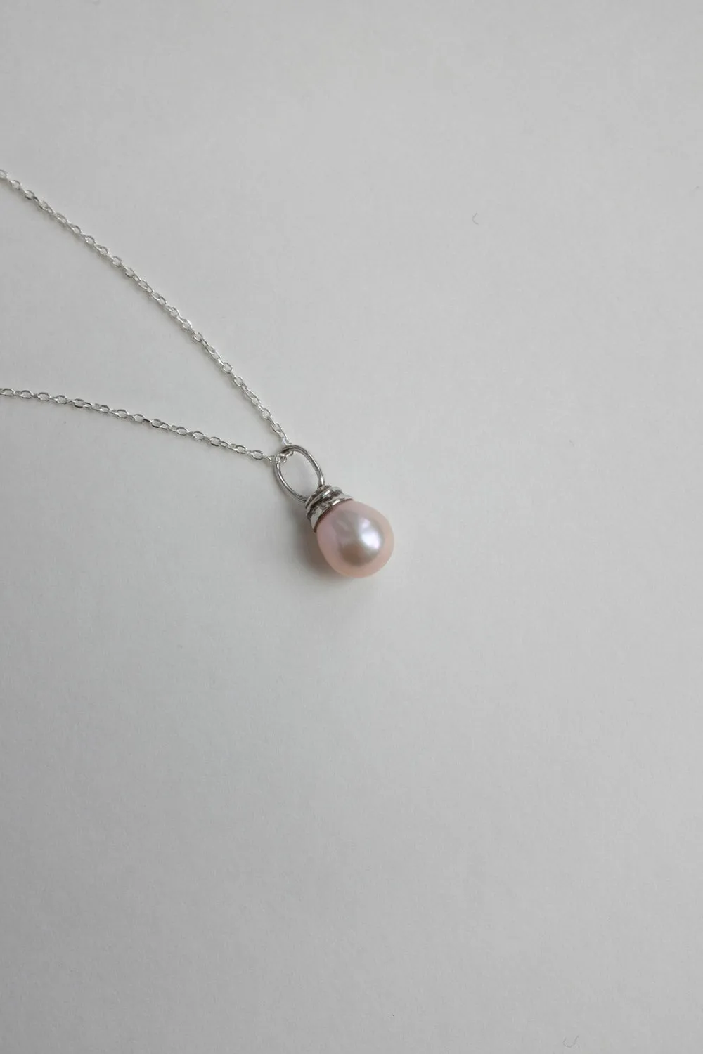0029_SIMPLE LONG ROSE PEARL NECKLACE 925