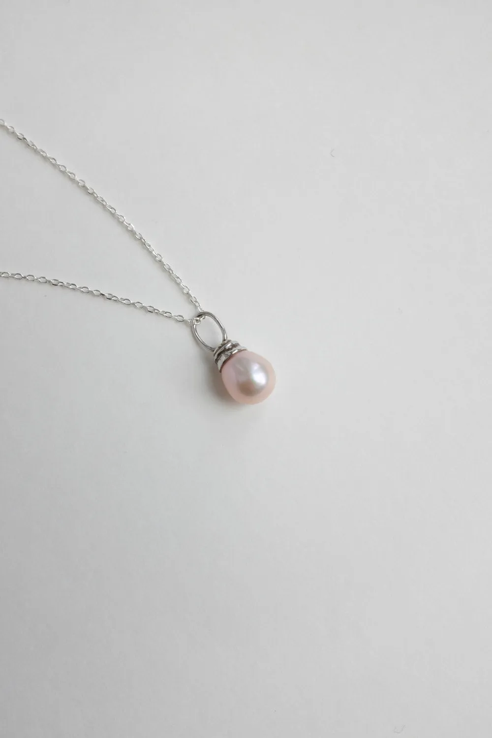0029_SIMPLE LONG ROSE PEARL NECKLACE 925