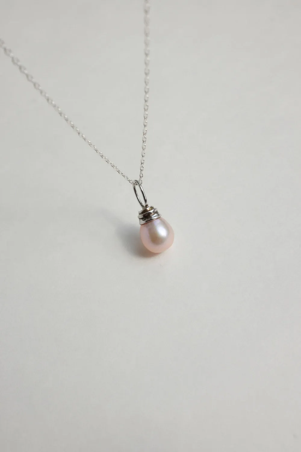 0029_SIMPLE LONG ROSE PEARL NECKLACE 925