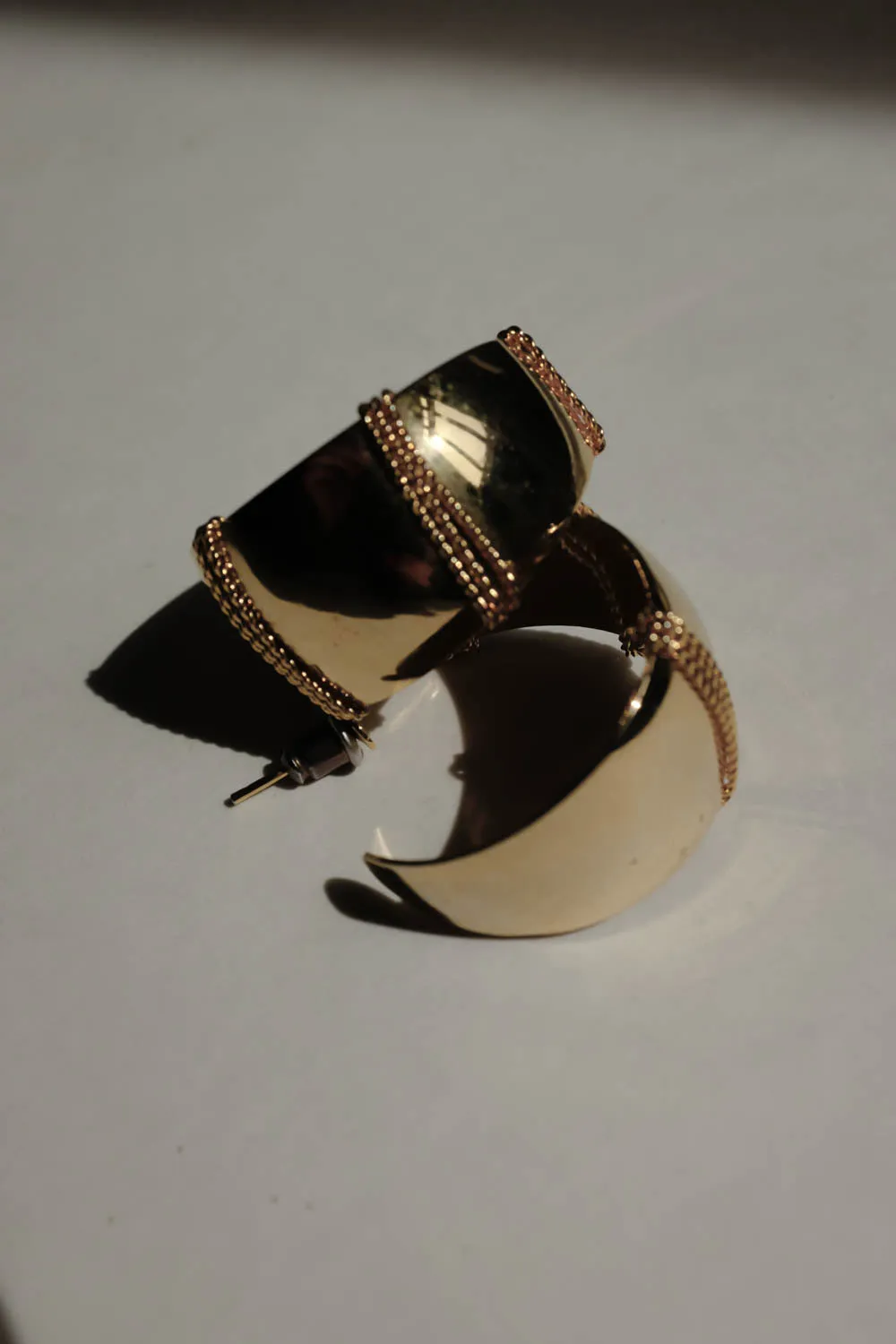 0033_BOLD GOLD HOOPS