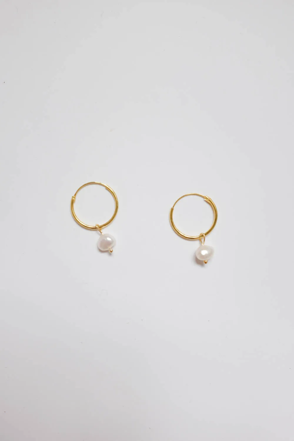 0034_FINE SMALL PEARL LOOP EARRINGS