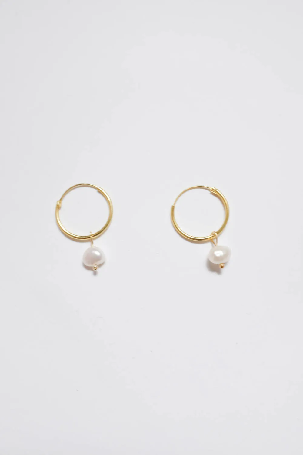 0034_FINE SMALL PEARL LOOP EARRINGS