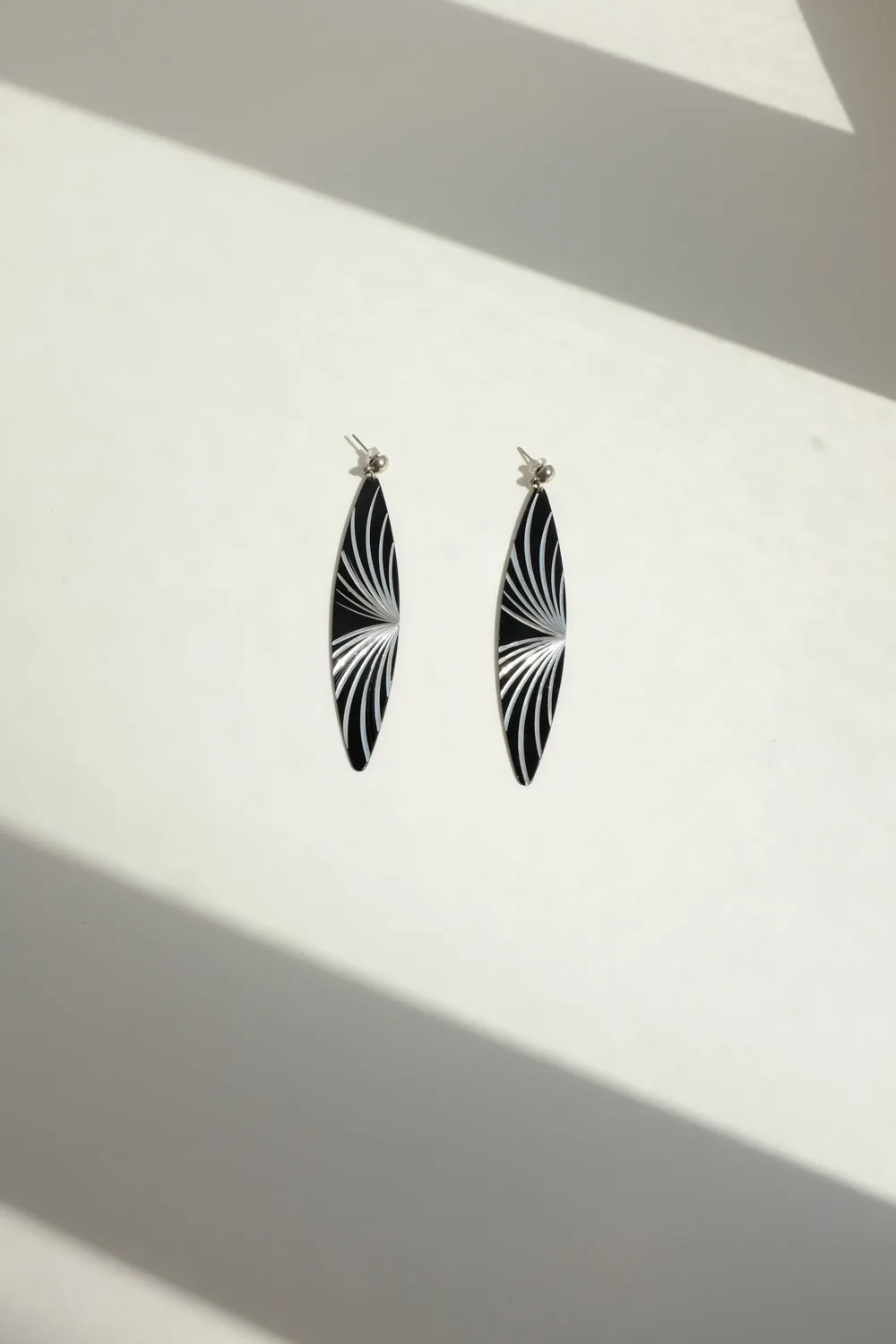 0057_LONG PSYCHEDELIC VINTAGE EARRINGS
