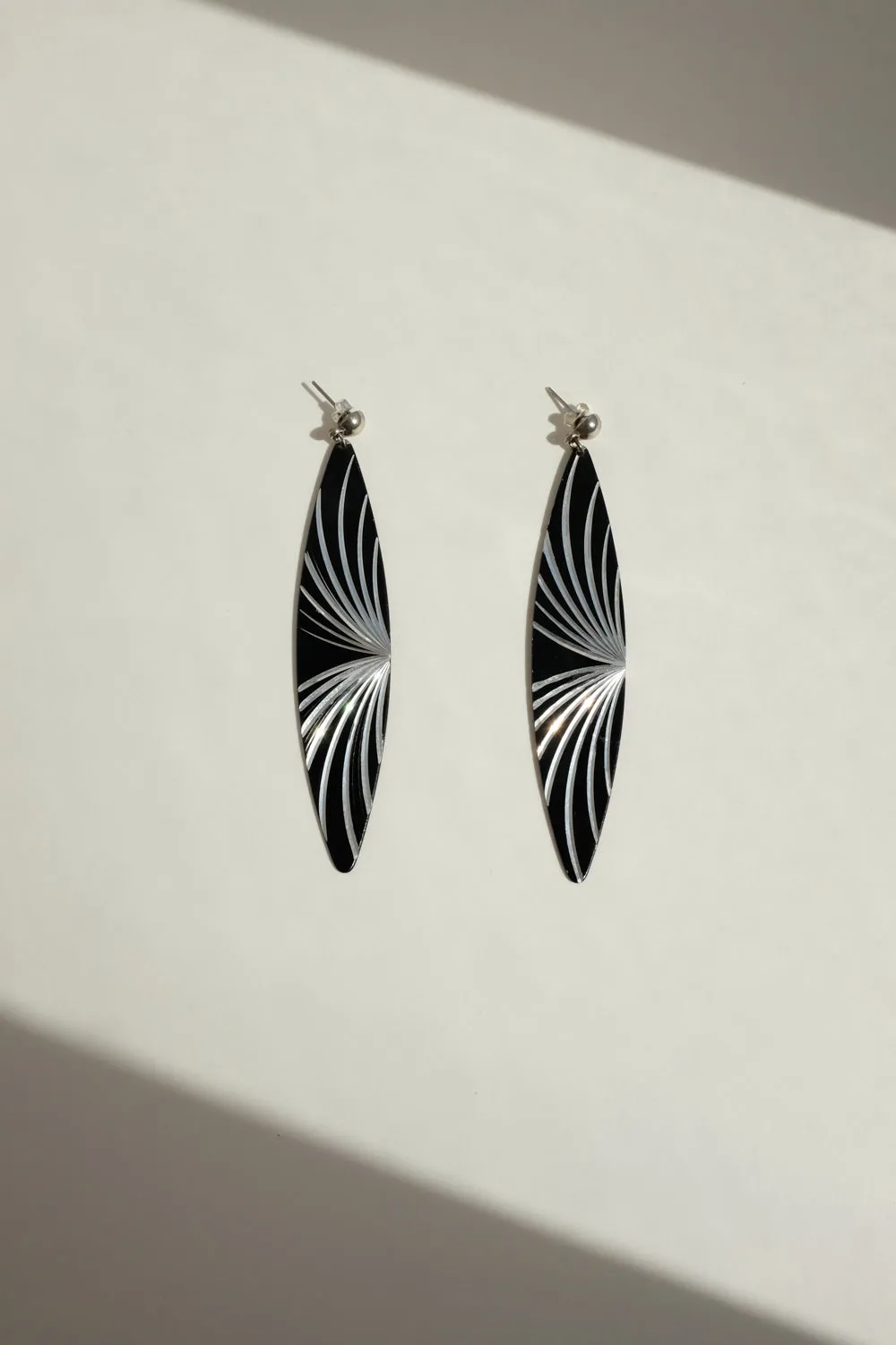 0057_LONG PSYCHEDELIC VINTAGE EARRINGS