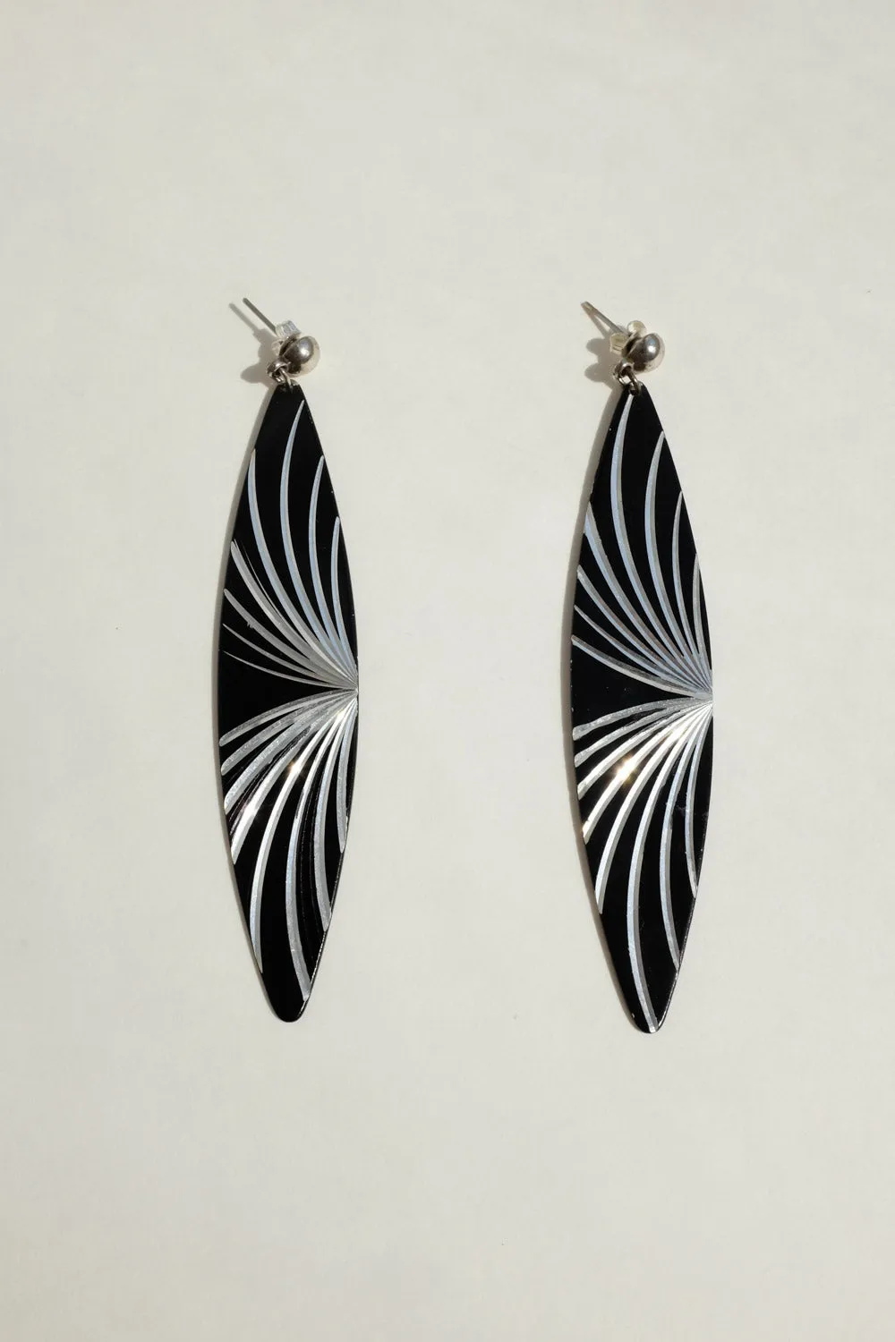 0057_LONG PSYCHEDELIC VINTAGE EARRINGS