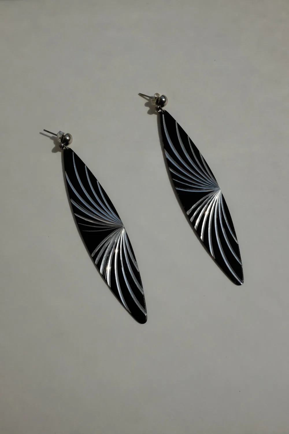 0057_LONG PSYCHEDELIC VINTAGE EARRINGS
