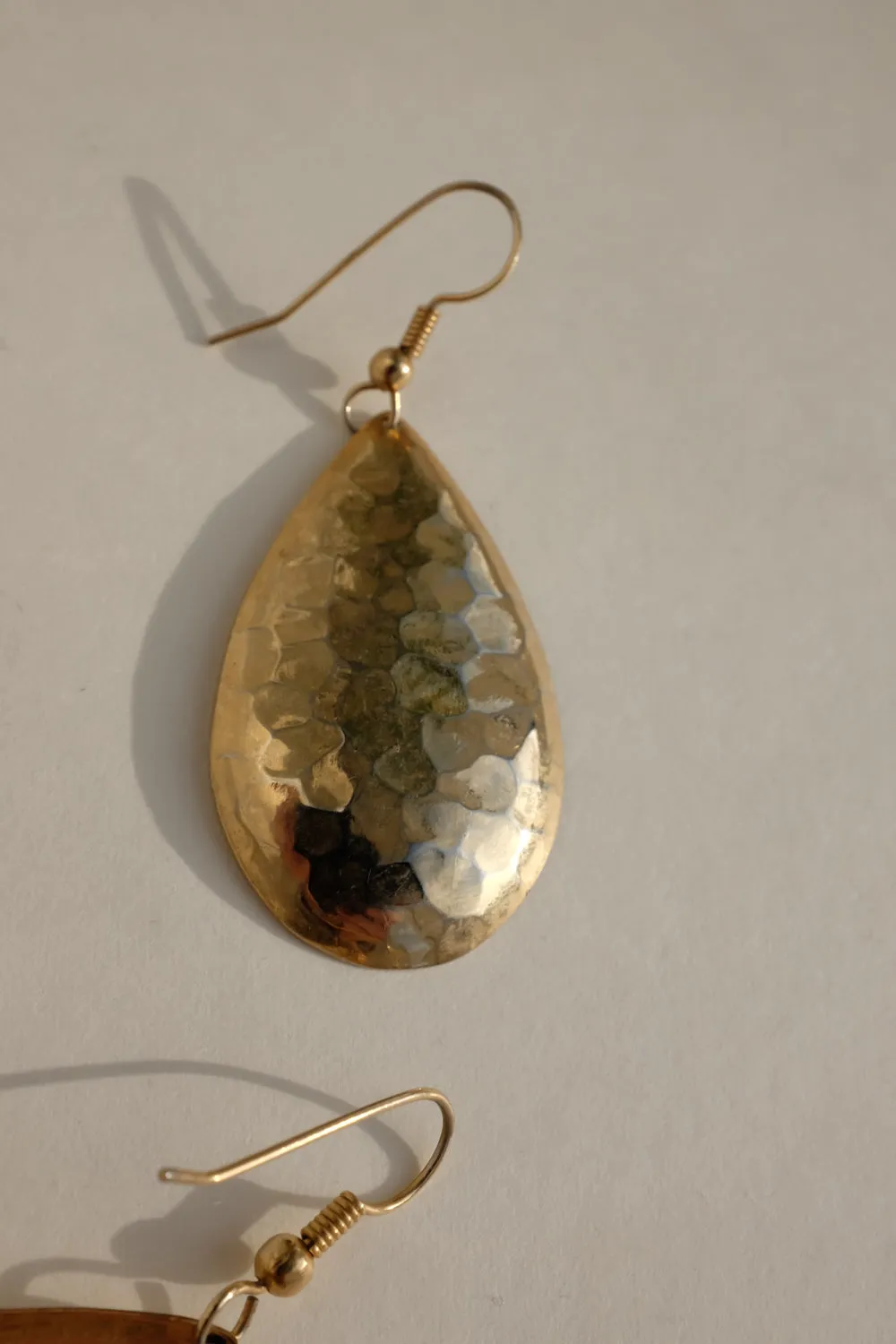 0063_VINTAGE BIG DROP GOLD EARRINGS