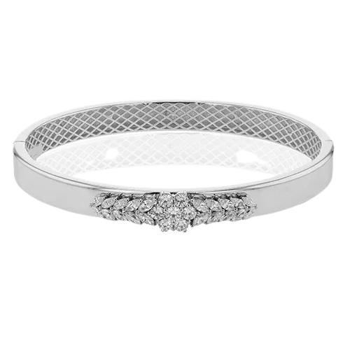 Bangle in 18k Gold with Diamonds