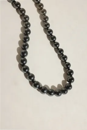 BLACK GLASS PEARL VINTAGE NECKLACE