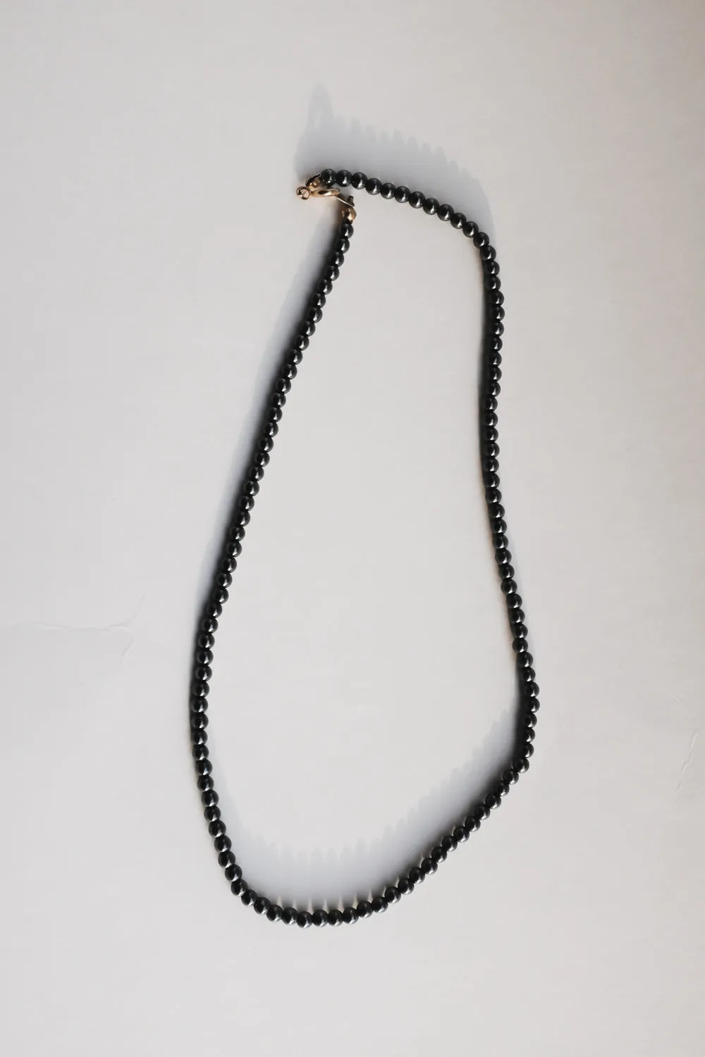 BLACK GLASS PEARL VINTAGE NECKLACE
