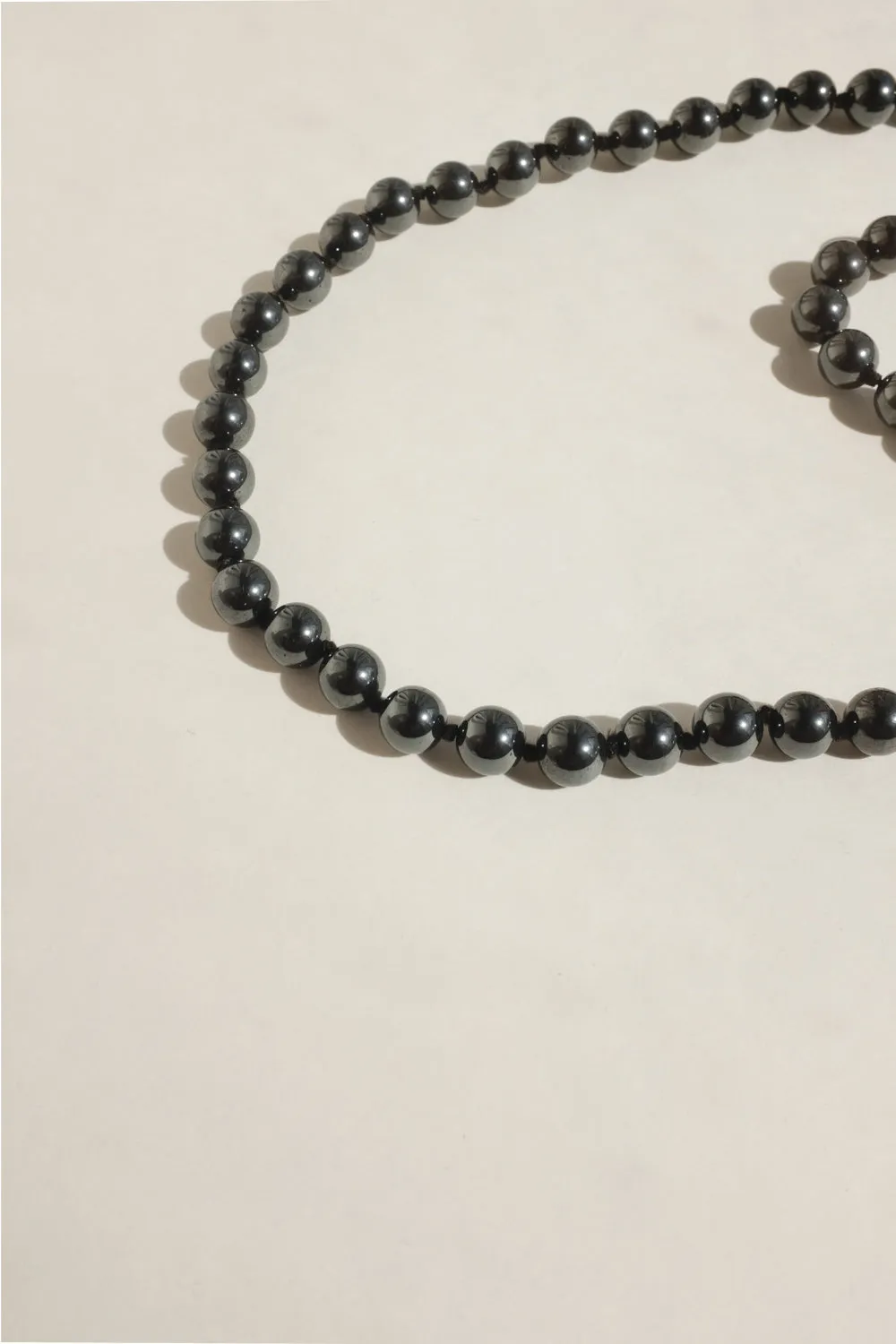 BLACK GLASS PEARL VINTAGE NECKLACE