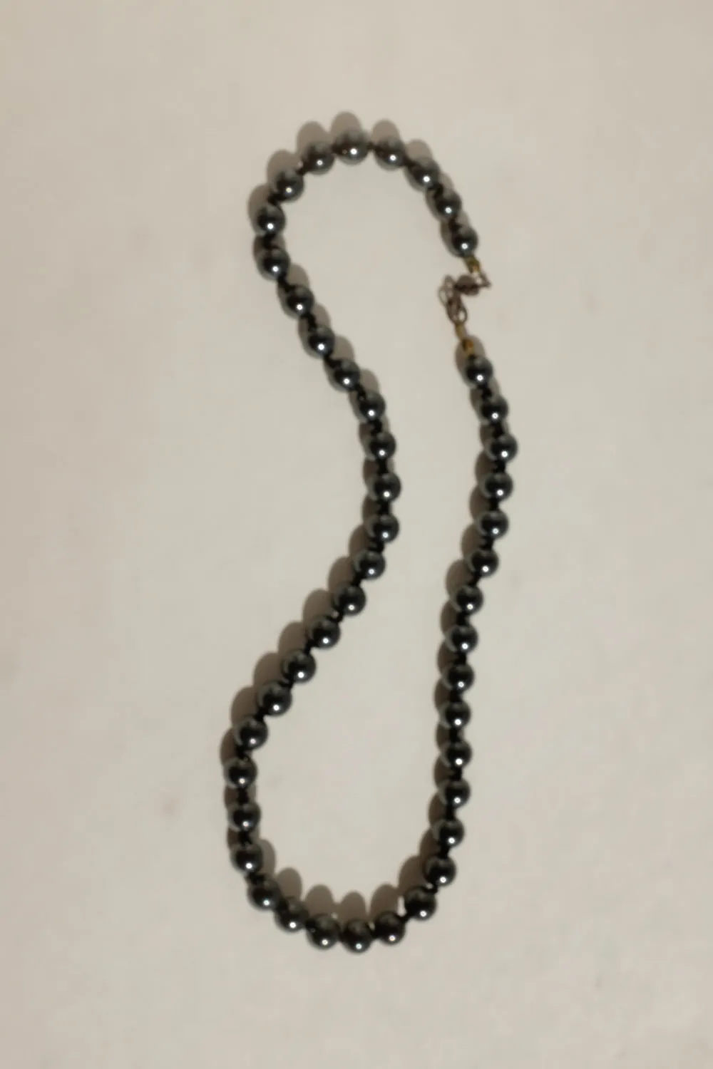 BLACK GLASS PEARL VINTAGE NECKLACE