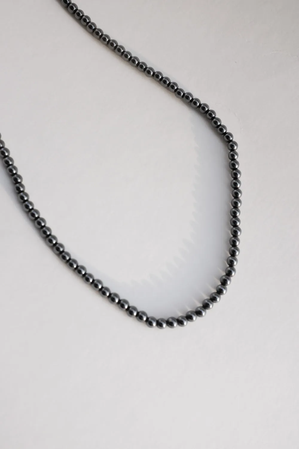 BLACK GLASS PEARL VINTAGE NECKLACE