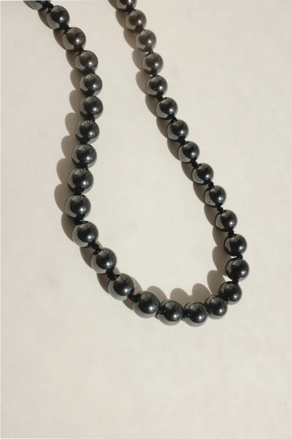 BLACK GLASS PEARL VINTAGE NECKLACE