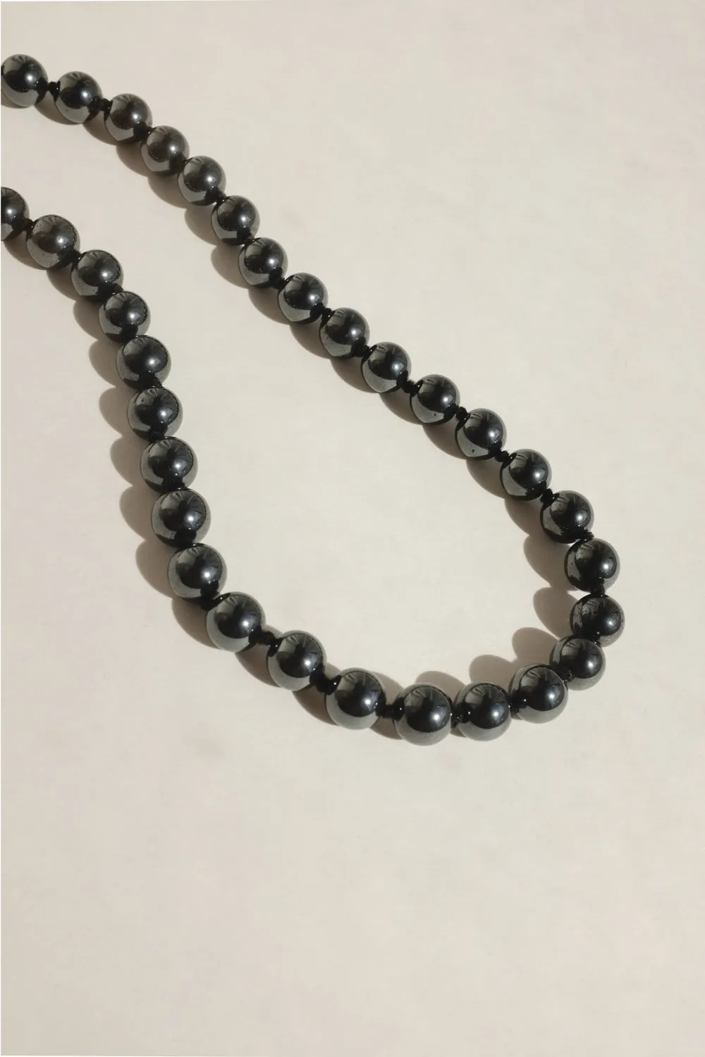 BLACK GLASS PEARL VINTAGE NECKLACE