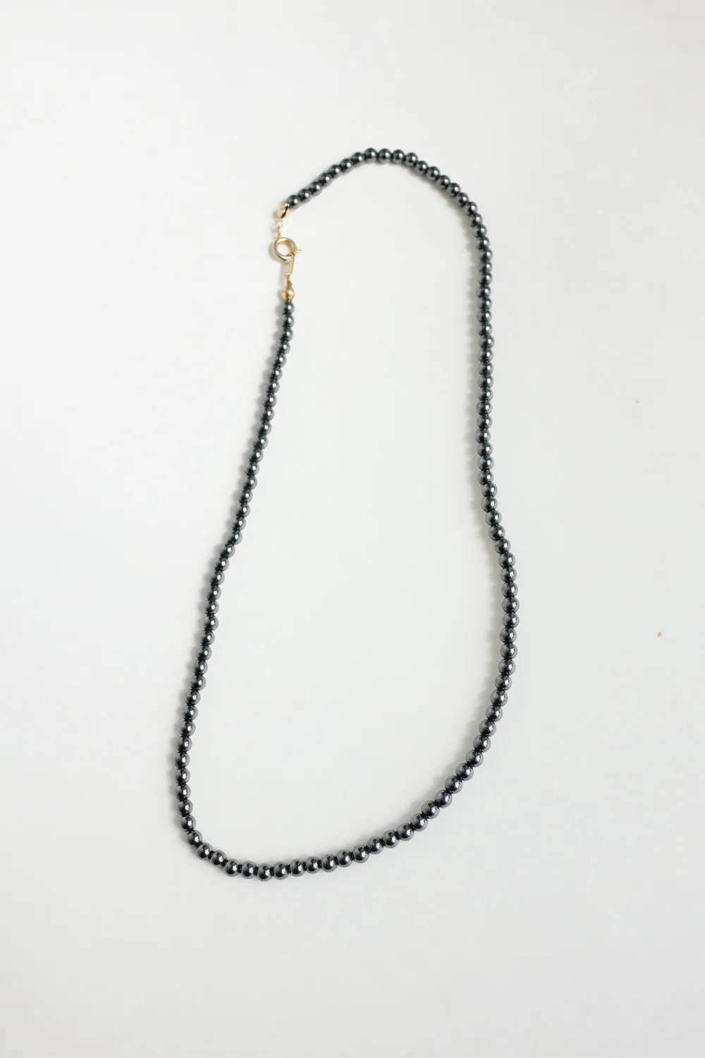 BLACK GLASS PEARL VINTAGE NECKLACE