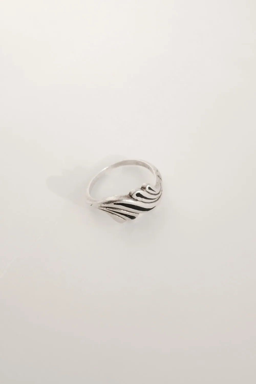 BLACK WAVES VINTAGE RING SILVER 925