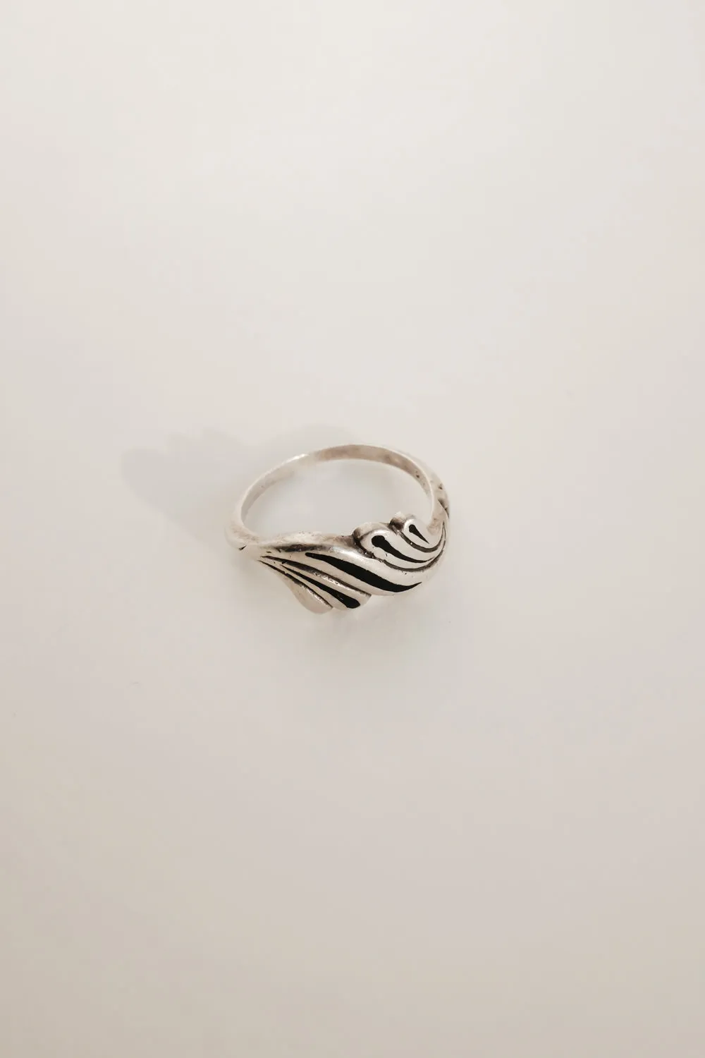 BLACK WAVES VINTAGE RING SILVER 925