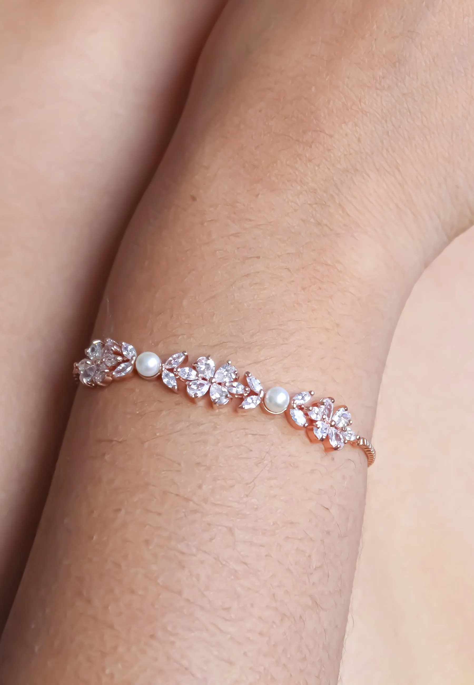 Clear Sky Star Bracelet