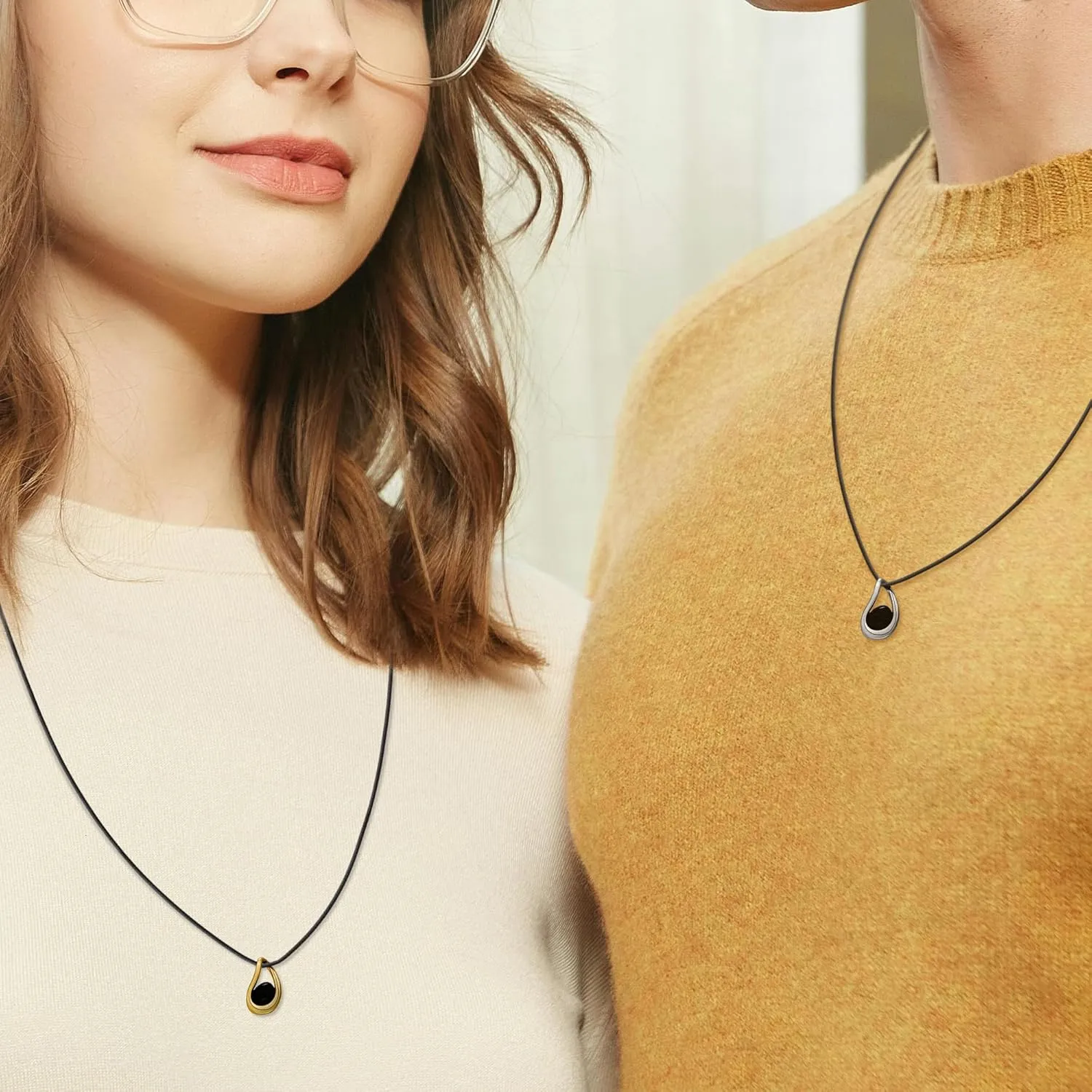 MISS RIGHT Teardrop Necklace Gold Necklace for Women Water Tear Drop Charm Collar Necklace Dainty Pendant Necklace Waterdrop Shape Trendy Jewelry Gift Valentines Day Jewelry Gifts