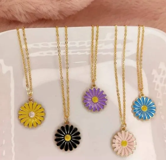 Y2K Charm Pendant Gold Necklace - Season Love