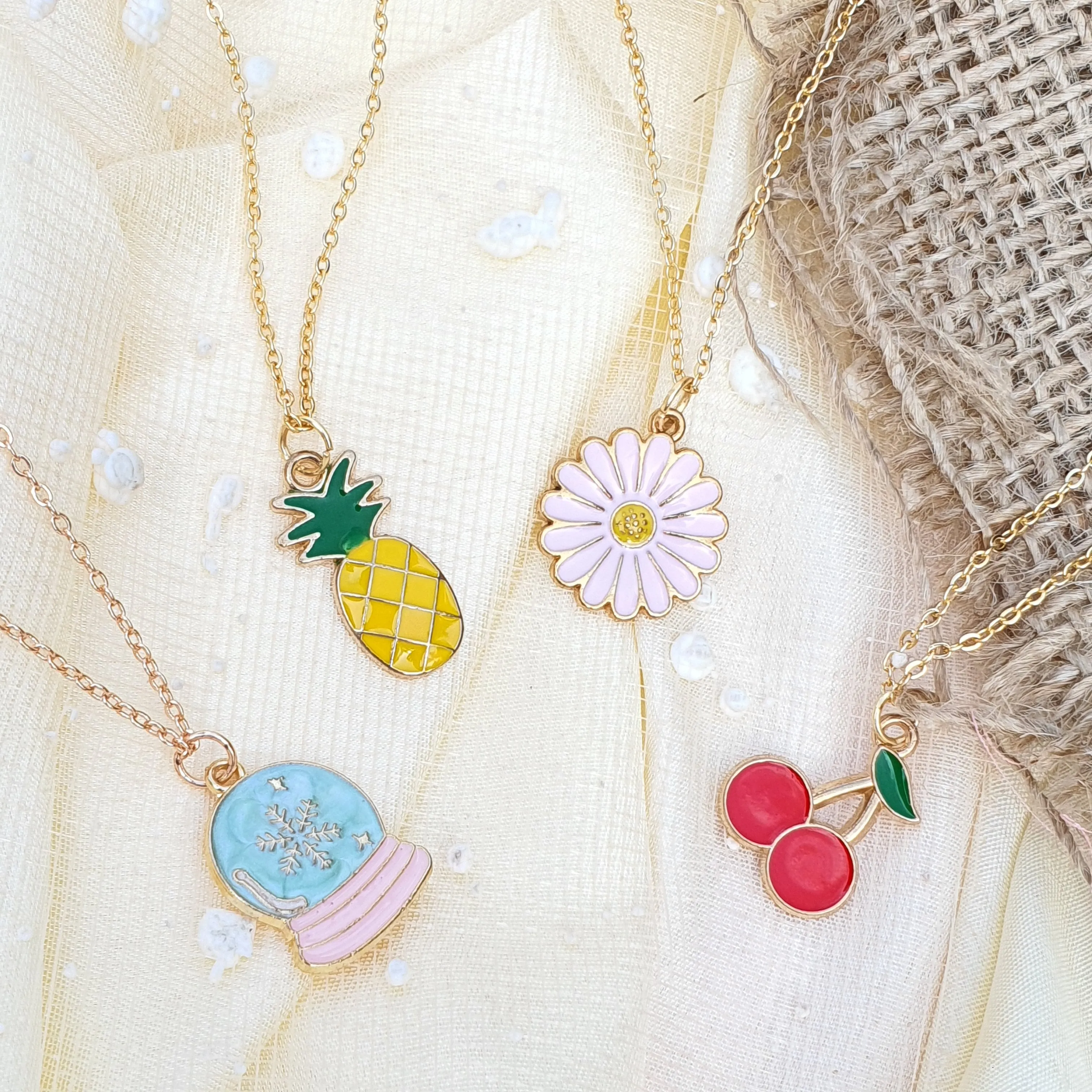 Y2K Charm Pendant Gold Necklace - Season Love